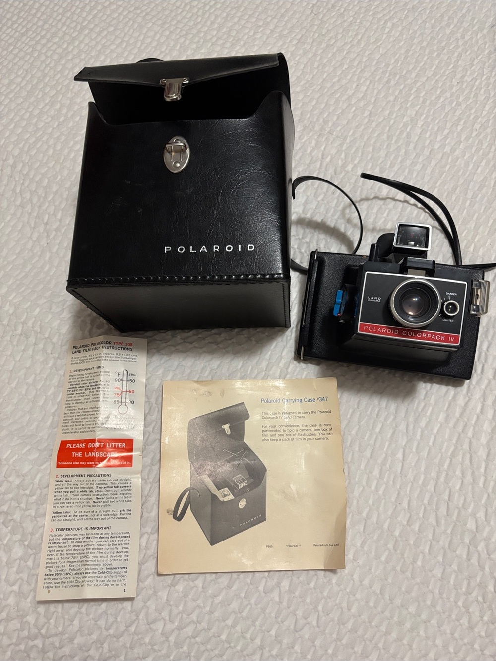 Vintage Polaroid colorpack IV with original case